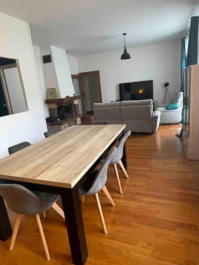 Manornella, beaux volumes, grand garage idéal Mas du Clos